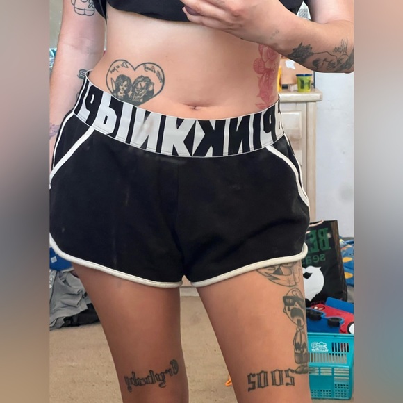 victoria’s secret pink shorts - Picture 3 of 3